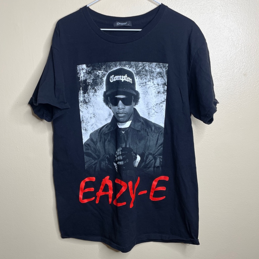 Eazy E N.W.A. 1990s Rapper graphic t-shirt - size Large